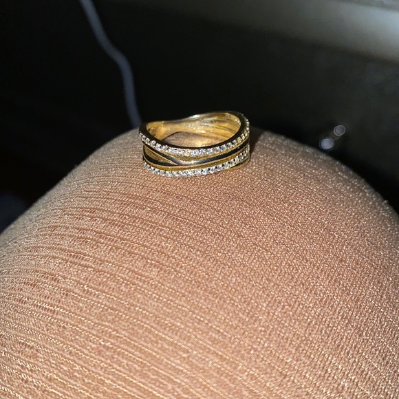 Ring - Picture 1 of 2